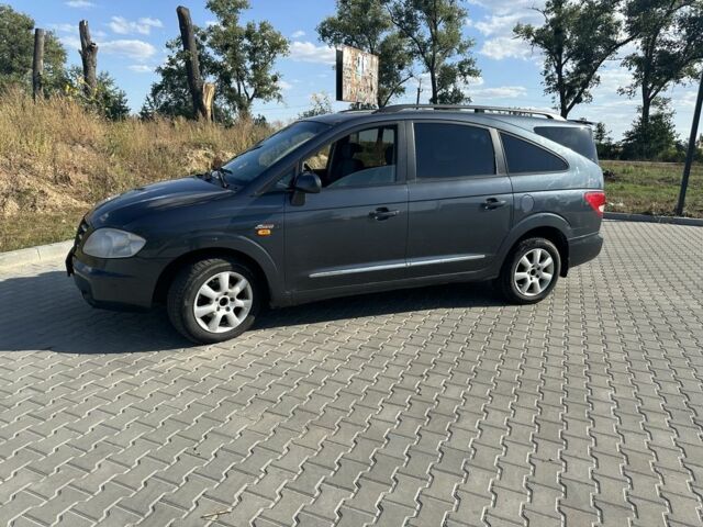 Сірий Cанг Йонг Rodius, об'ємом двигуна 2.7 л та пробігом 244 тис. км за 4199 $, фото 1 на Automoto.ua