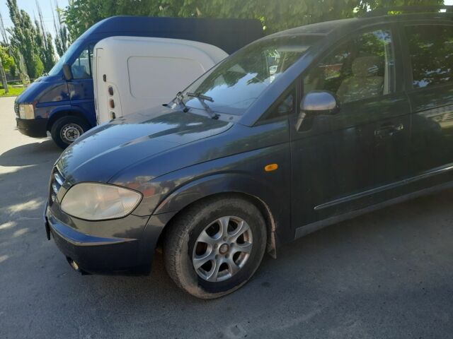 Cанг Йонг Родиус 2006 в Софіївська Борщагівка на Automoto.ua Серый Cанг Йонг Родиус, объемом двигателя 0 л и пробегом 178 тыс. км за 3841 $, фото 1 на Automoto.ua