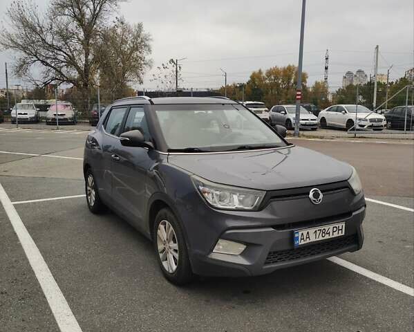 Серый Cанг Йонг Тиволи, объемом двигателя 1.6 л и пробегом 165 тыс. км за 9700 $, фото 1 на Automoto.ua