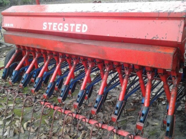 Красный Стегстед 2.5М, объемом двигателя 0 л и пробегом 0 тыс. км за 1499 $, фото 1 на Automoto.ua