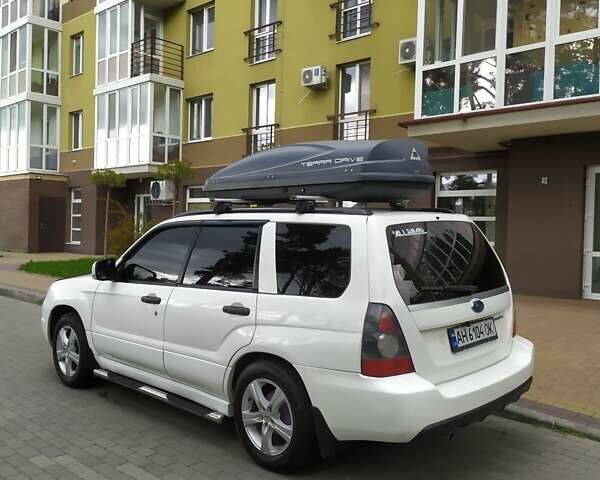 Білий Субару Forester, об'ємом двигуна 0 л та пробігом 206 тис. км за 6000 $, фото 1 на Automoto.ua