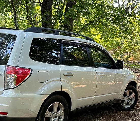 Білий Субару Forester, об'ємом двигуна 2 л та пробігом 39 тис. км за 7000 $, фото 1 на Automoto.ua