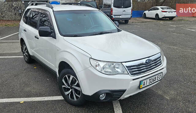 Білий Субару Forester, об'ємом двигуна 1.99 л та пробігом 261 тис. км за 6999 $, фото 1 на Automoto.ua