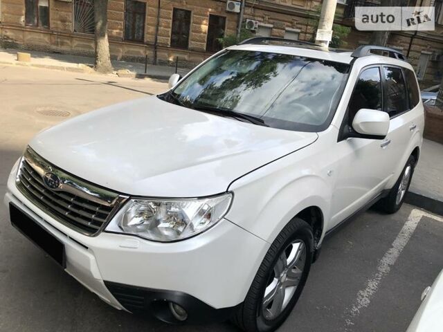 Білий Субару Forester, об'ємом двигуна 2 л та пробігом 191 тис. км за 8500 $, фото 1 на Automoto.ua