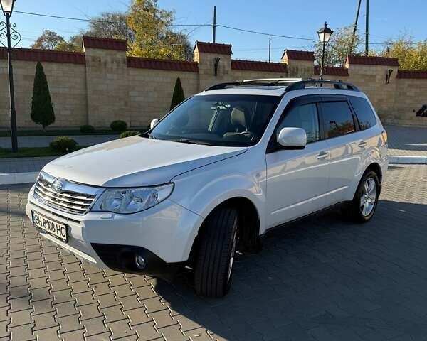 Білий Субару Forester, об'ємом двигуна 1.99 л та пробігом 171 тис. км за 8900 $, фото 1 на Automoto.ua