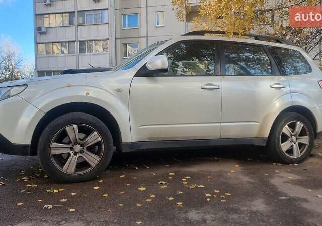 Білий Субару Forester, об'ємом двигуна 1.99 л та пробігом 193 тис. км за 8500 $, фото 1 на Automoto.ua