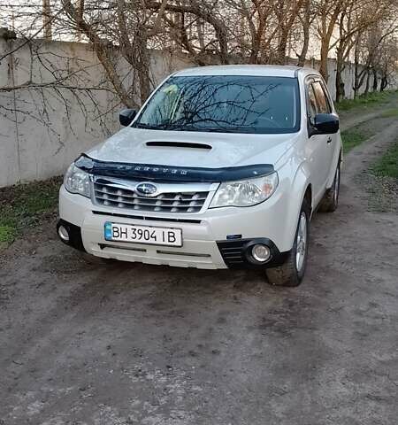 Білий Субару Forester, об'ємом двигуна 2 л та пробігом 205 тис. км за 8800 $, фото 1 на Automoto.ua