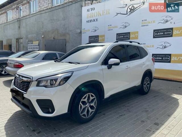 Белый Субару Форестер, объемом двигателя 2.5 л и пробегом 118 тыс. км за 19999 $, фото 1 на Automoto.ua