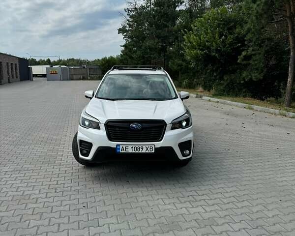 Білий Субару Forester, об'ємом двигуна 2.5 л та пробігом 46 тис. км за 25000 $, фото 1 на Automoto.ua
