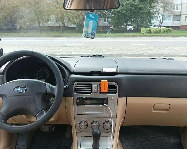 Бежевий Субару Forester, об'ємом двигуна 2.46 л та пробігом 290 тис. км за 4700 $, фото 1 на Automoto.ua