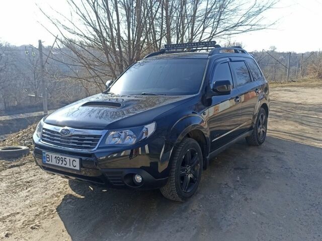 Черный Субару Форестер, объемом двигателя 2.5 л и пробегом 335 тыс. км за 9000 $, фото 1 на Automoto.ua