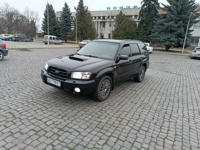 Черный Субару Форестер, объемом двигателя 2 л и пробегом 230 тыс. км за 6500 $, фото 1 на Automoto.ua