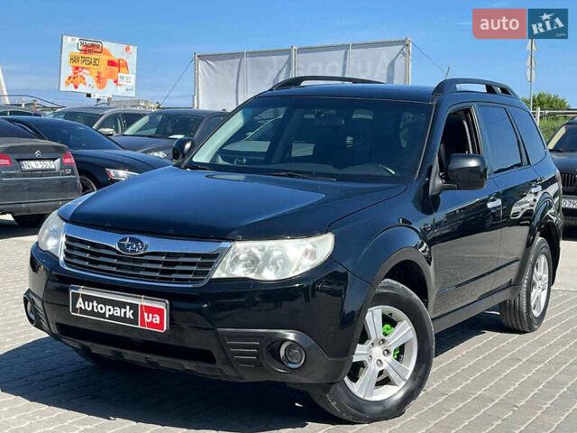 Чорний Субару Forester, об'ємом двигуна 2 л та пробігом 215 тис. км за 9590 $, фото 1 на Automoto.ua