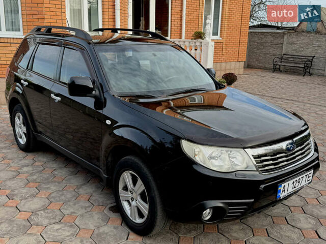Чорний Субару Forester, об'ємом двигуна 2 л та пробігом 224 тис. км за 8300 $, фото 1 на Automoto.ua