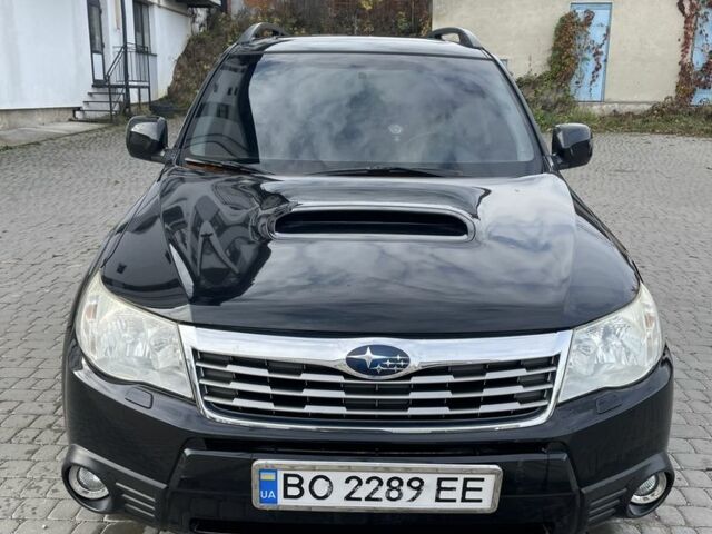 Чорний Субару Forester, об'ємом двигуна 2 л та пробігом 228 тис. км за 7500 $, фото 1 на Automoto.ua