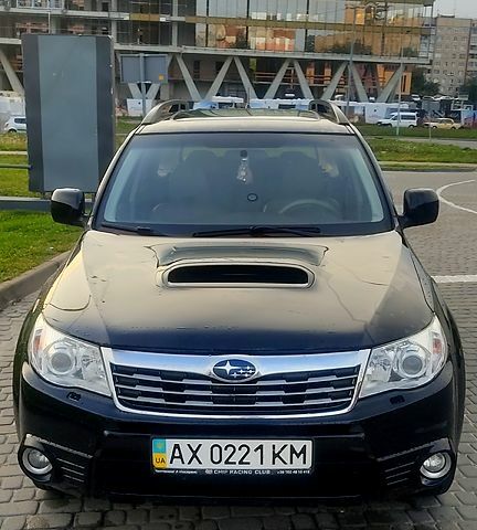 Чорний Субару Forester, об'ємом двигуна 2 л та пробігом 145 тис. км за 10000 $, фото 1 на Automoto.ua