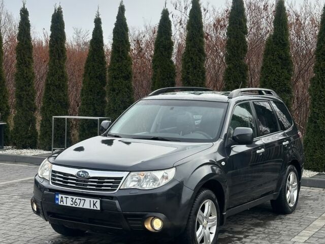Черный Субару Форестер, объемом двигателя 2 л и пробегом 330 тыс. км за 7600 $, фото 1 на Automoto.ua