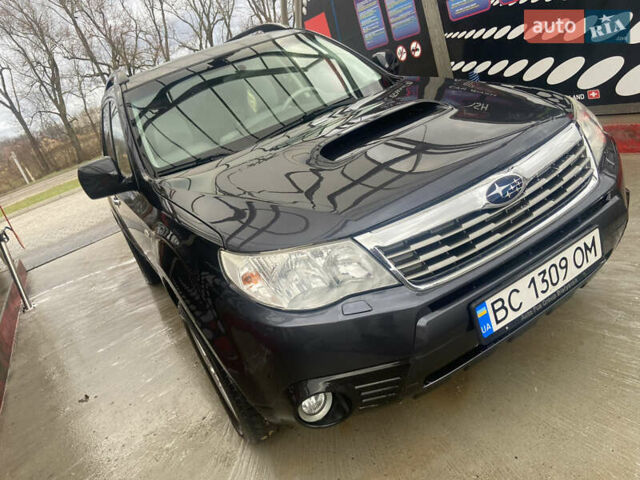 Чорний Субару Forester, об'ємом двигуна 1.99 л та пробігом 125 тис. км за 9777 $, фото 1 на Automoto.ua