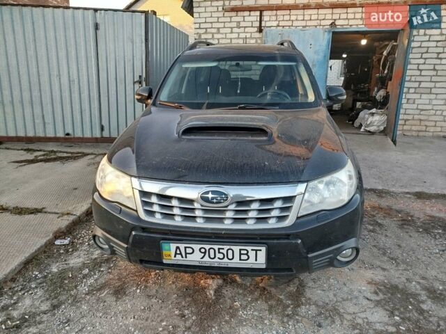 Чорний Субару Forester, об'ємом двигуна 2 л та пробігом 250 тис. км за 11000 $, фото 1 на Automoto.ua