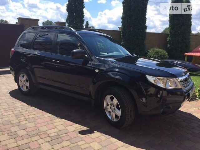 Чорний Субару Forester, об'ємом двигуна 2 л та пробігом 160 тис. км за 13300 $, фото 1 на Automoto.ua