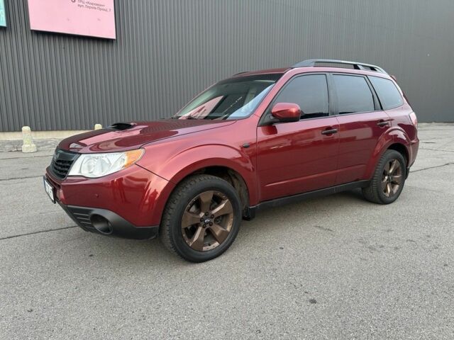 Красный Субару Форестер, объемом двигателя 2.5 л и пробегом 200 тыс. км за 9500 $, фото 1 на Automoto.ua