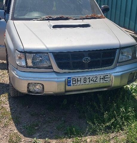 Серый Субару Форестер, объемом двигателя 2 л и пробегом 280 тыс. км за 2728 $, фото 1 на Automoto.ua