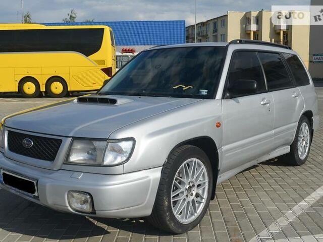 Сірий Субару Forester, об'ємом двигуна 2 л та пробігом 250 тис. км за 4199 $, фото 1 на Automoto.ua