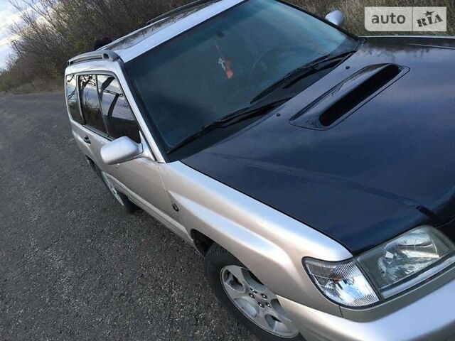 Сірий Субару Forester, об'ємом двигуна 2 л та пробігом 297 тис. км за 4400 $, фото 1 на Automoto.ua