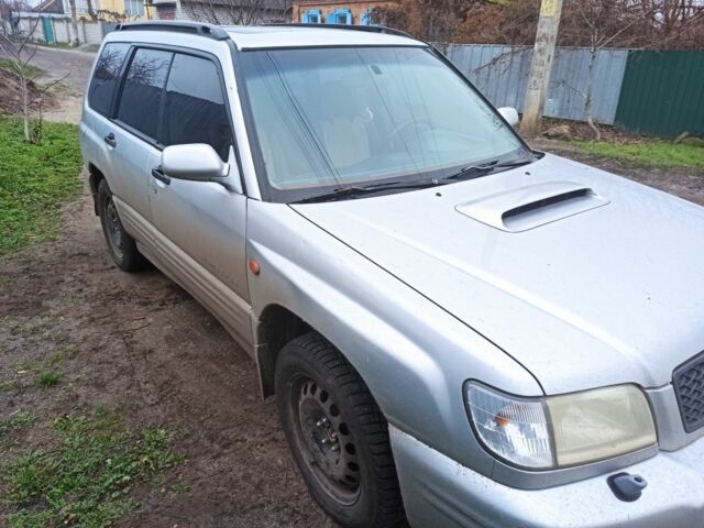 Сірий Субару Forester, об'ємом двигуна 2 л та пробігом 390 тис. км за 3200 $, фото 1 на Automoto.ua