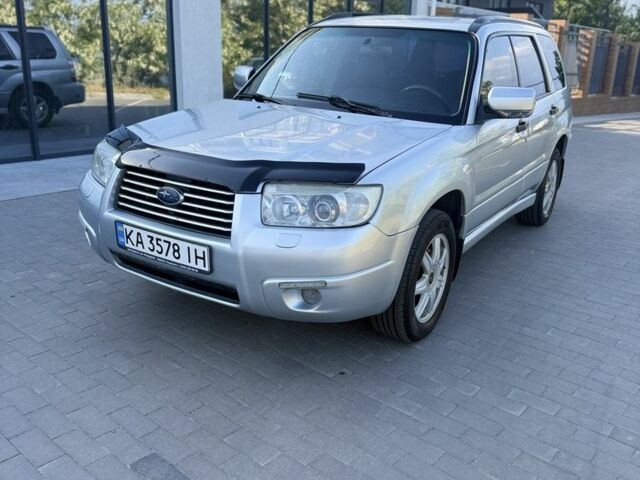 Сірий Субару Forester, об'ємом двигуна 2 л та пробігом 215 тис. км за 5299 $, фото 1 на Automoto.ua