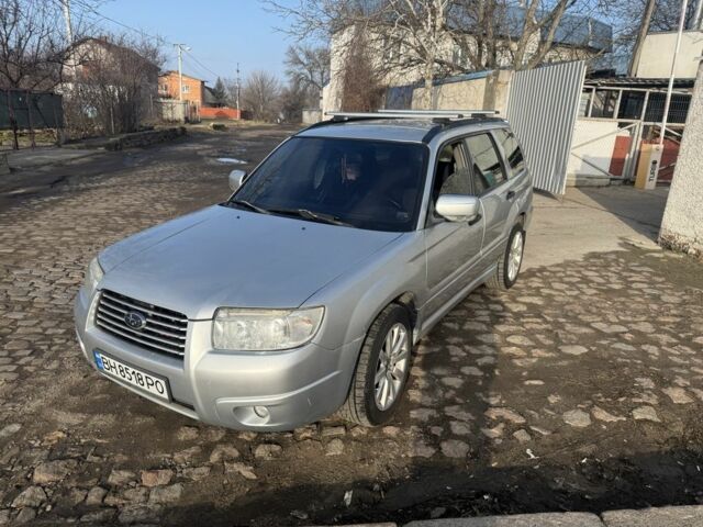 Серый Субару Форестер, объемом двигателя 2 л и пробегом 237 тыс. км за 7000 $, фото 1 на Automoto.ua