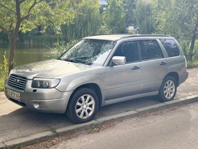Сірий Субару Forester, об'ємом двигуна 2 л та пробігом 301 тис. км за 4523 $, фото 1 на Automoto.ua