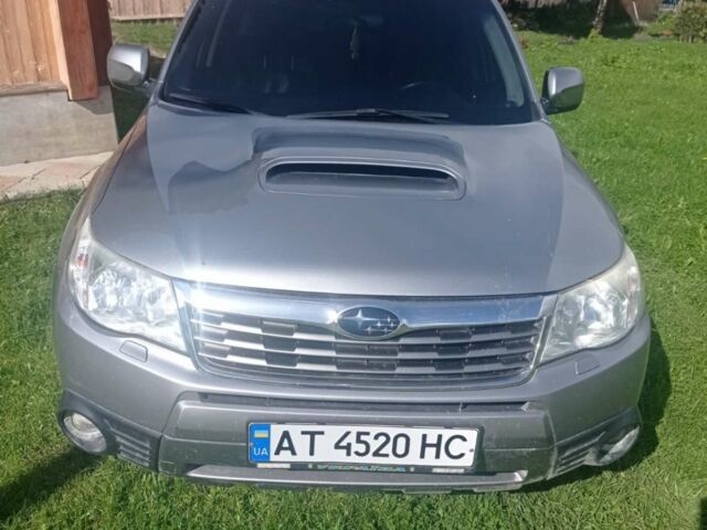 Сірий Субару Forester, об'ємом двигуна 2 л та пробігом 264 тис. км за 8600 $, фото 1 на Automoto.ua