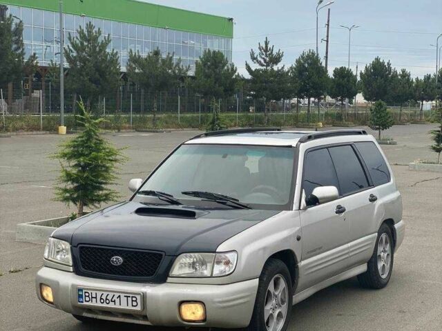 Сірий Субару Forester, об'ємом двигуна 2 л та пробігом 300 тис. км за 5800 $, фото 1 на Automoto.ua