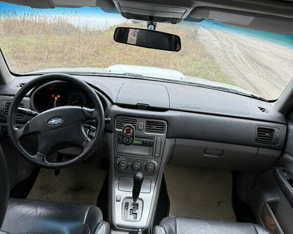 Сірий Субару Forester, об'ємом двигуна 1.99 л та пробігом 272 тис. км за 4500 $, фото 1 на Automoto.ua