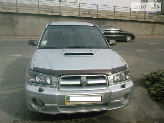 Сірий Субару Forester, об'ємом двигуна 2 л та пробігом 233 тис. км за 7000 $, фото 1 на Automoto.ua