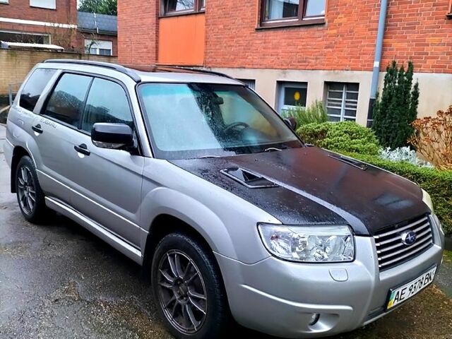 Сірий Субару Forester, об'ємом двигуна 2 л та пробігом 304 тис. км за 5500 $, фото 1 на Automoto.ua