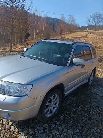 Серый Субару Форестер, объемом двигателя 2 л и пробегом 395 тыс. км за 6100 $, фото 1 на Automoto.ua