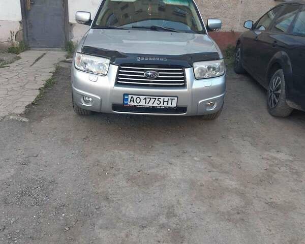 Сірий Субару Forester, об'ємом двигуна 1.99 л та пробігом 270 тис. км за 6000 $, фото 1 на Automoto.ua