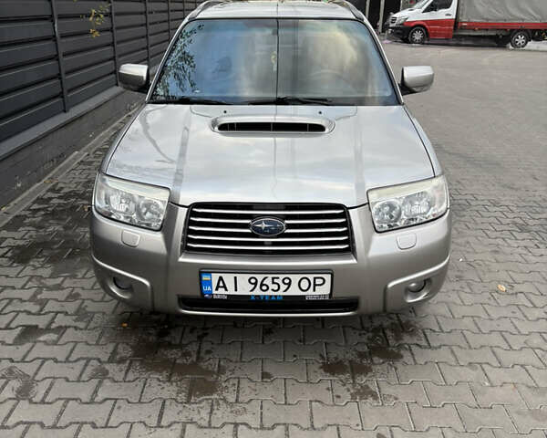 Серый Субару Форестер, объемом двигателя 2.46 л и пробегом 240 тыс. км за 7200 $, фото 1 на Automoto.ua
