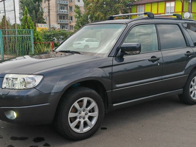 Серый Субару Форестер, объемом двигателя 2 л и пробегом 281 тыс. км за 8299 $, фото 1 на Automoto.ua