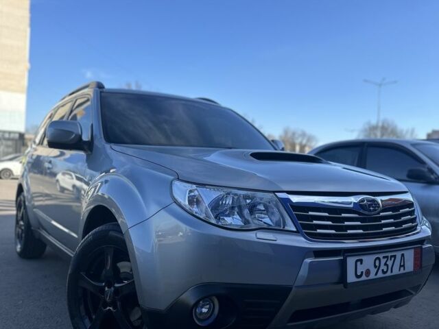 Сірий Субару Forester, об'ємом двигуна 2 л та пробігом 168 тис. км за 3981 $, фото 1 на Automoto.ua
