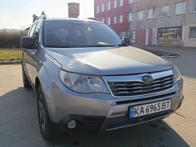 Сірий Субару Forester, об'ємом двигуна 2 л та пробігом 312 тис. км за 6800 $, фото 1 на Automoto.ua