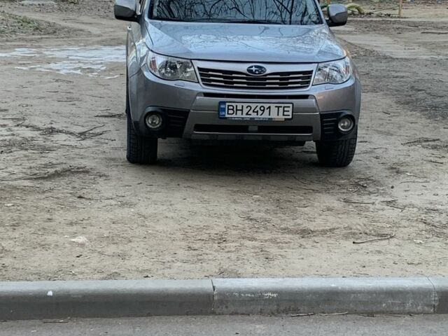 Сірий Субару Forester, об'ємом двигуна 2 л та пробігом 235 тис. км за 6500 $, фото 1 на Automoto.ua