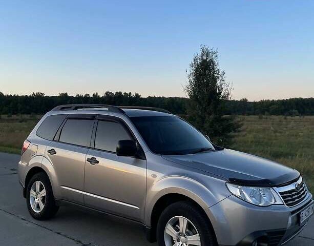 Серый Субару Форестер, объемом двигателя 2 л и пробегом 167 тыс. км за 9800 $, фото 1 на Automoto.ua