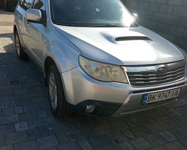 Сірий Субару Forester, об'ємом двигуна 2 л та пробігом 166 тис. км за 6000 $, фото 1 на Automoto.ua