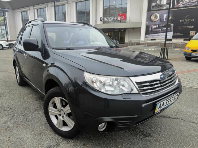 Серый Субару Форестер, объемом двигателя 2 л и пробегом 197 тыс. км за 8300 $, фото 1 на Automoto.ua