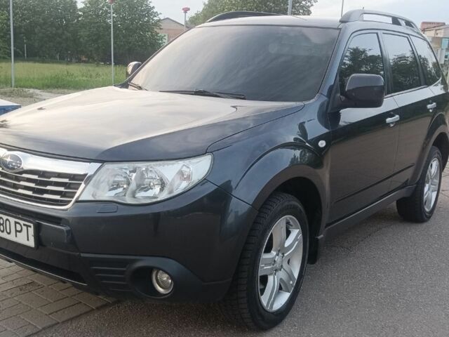 Серый Субару Форестер, объемом двигателя 2.5 л и пробегом 224 тыс. км за 7799 $, фото 1 на Automoto.ua