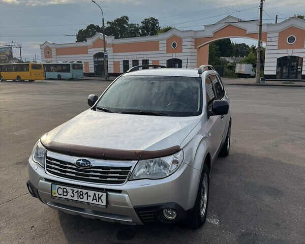 Сірий Субару Forester, об'ємом двигуна 2 л та пробігом 260 тис. км за 9000 $, фото 1 на Automoto.ua