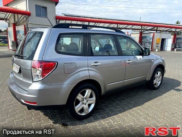 Сірий Субару Forester, об'ємом двигуна 2.5 л та пробігом 196 тис. км за 8900 $, фото 1 на Automoto.ua